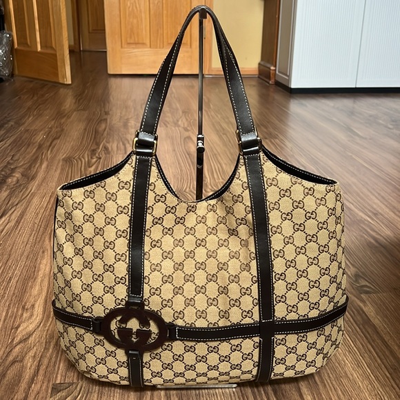 A213 - 💯 % authentic Gucci shoulder bag - Picture 3 of 16